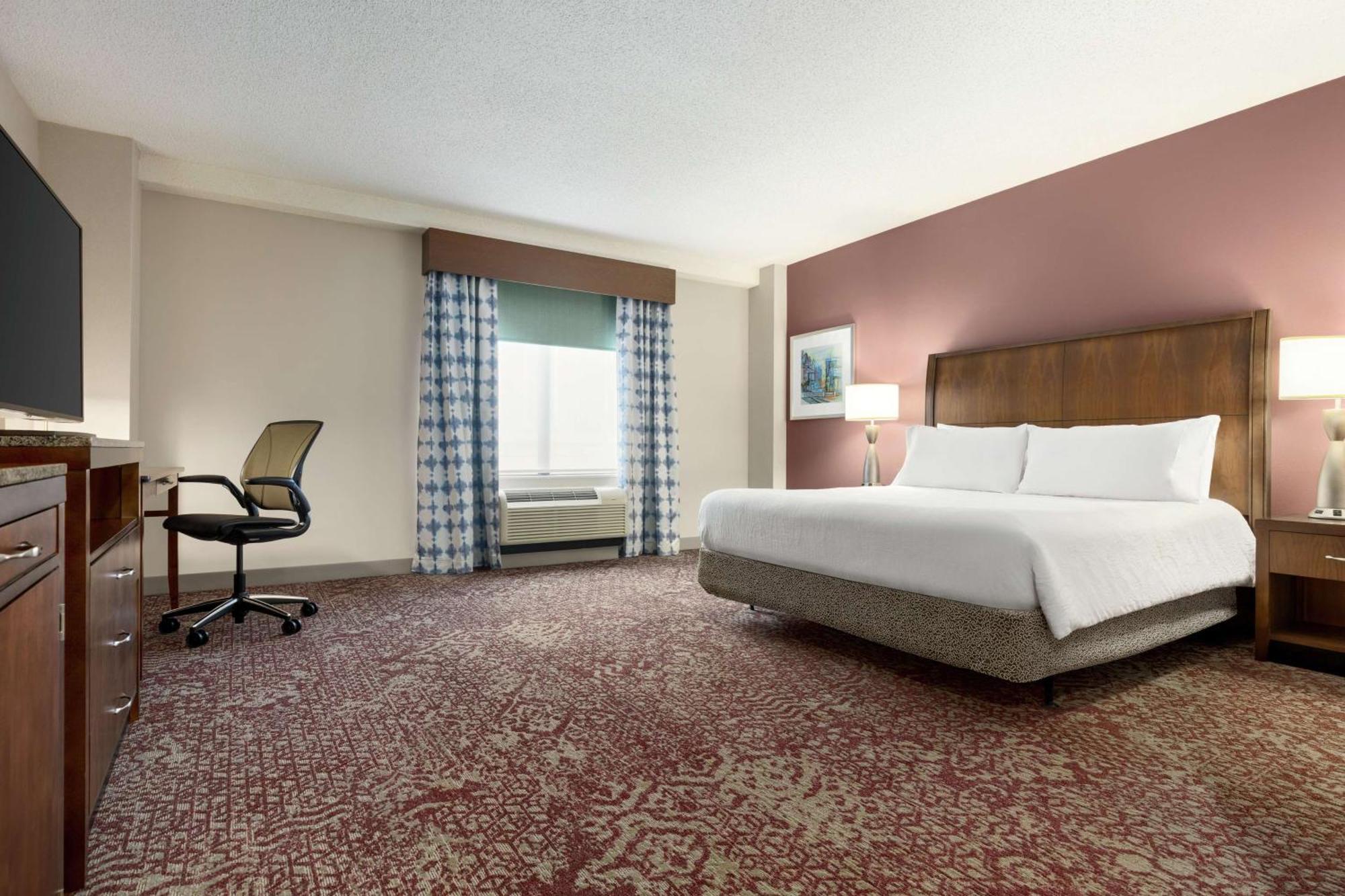 Hilton Garden Inn Louisville Downtown Exterior photo